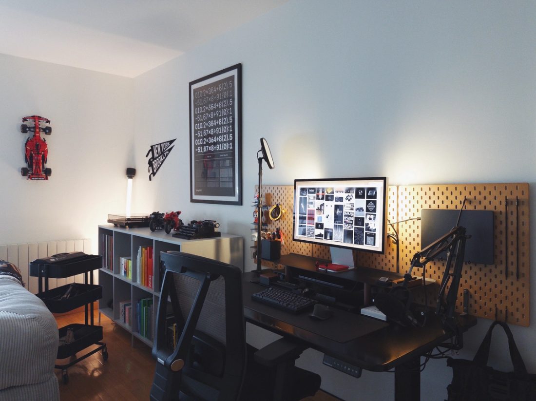 Yann-Edern Gillet’s desk